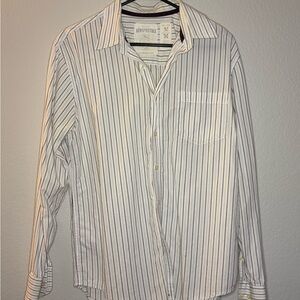 Aeropostale White Casual Button Down Shirt with Relaxed Fit